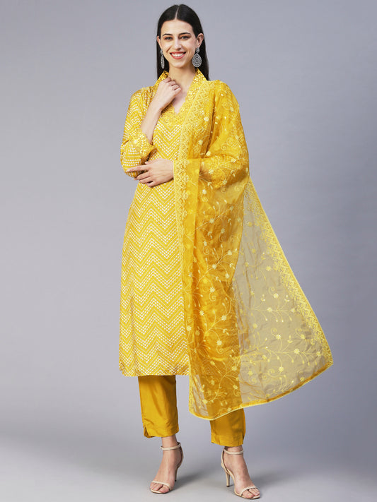Geometric Printed Scallop Lace Kurta With Pants & Embroidered Dupatta - Yellow