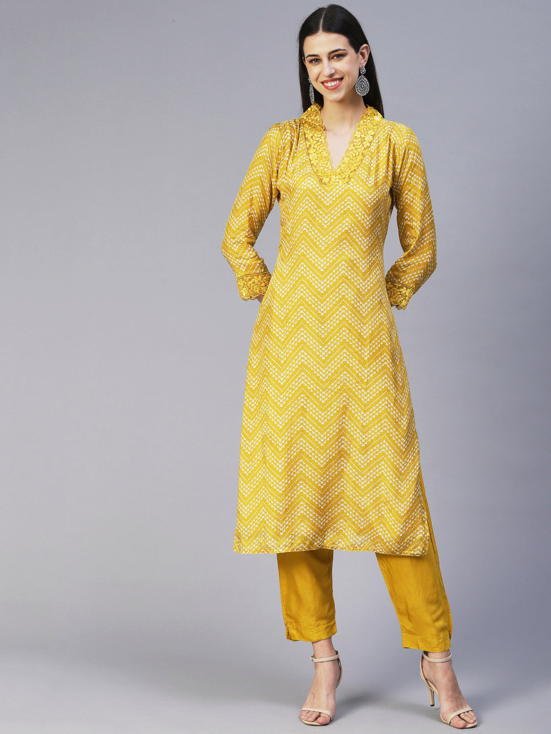 Geometric Printed Scallop Lace Kurta With Pants & Embroidered Dupatta - Yellow