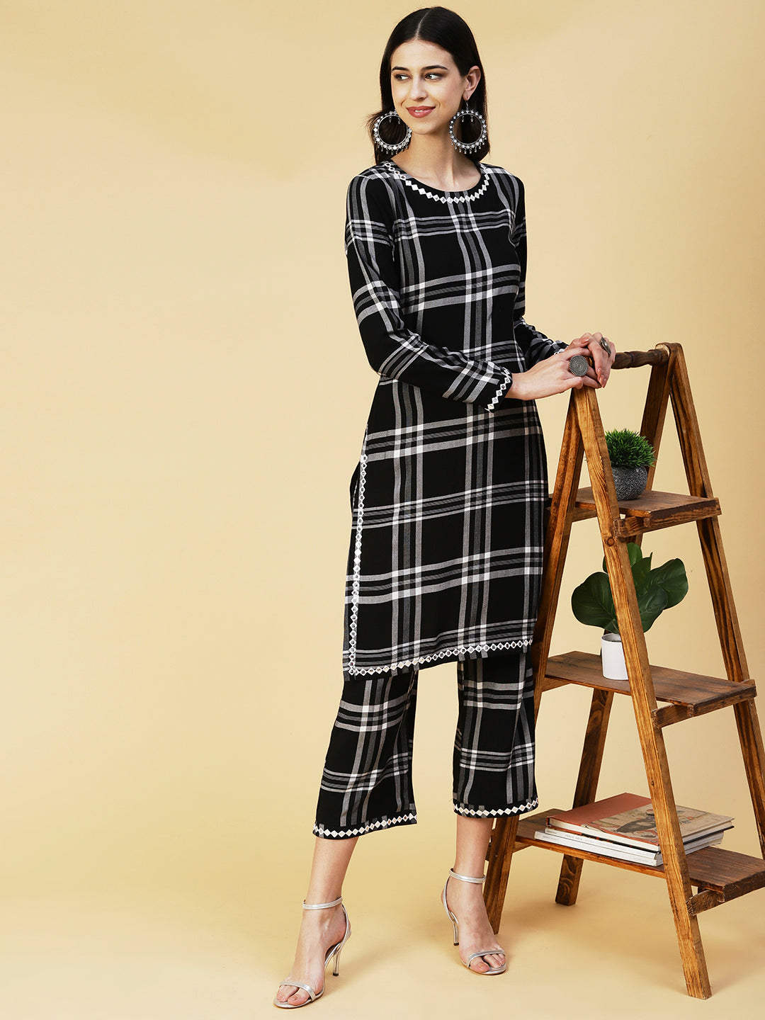 Checks Pattern & Mirror Embroidered Co-ord Set - Black