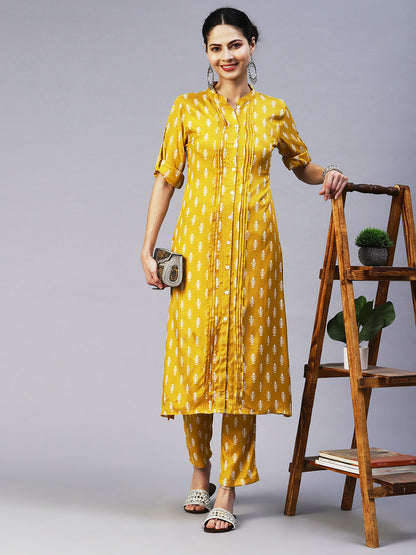 Ethnic Printed Straight Fit Kurta with Pant - Yellow