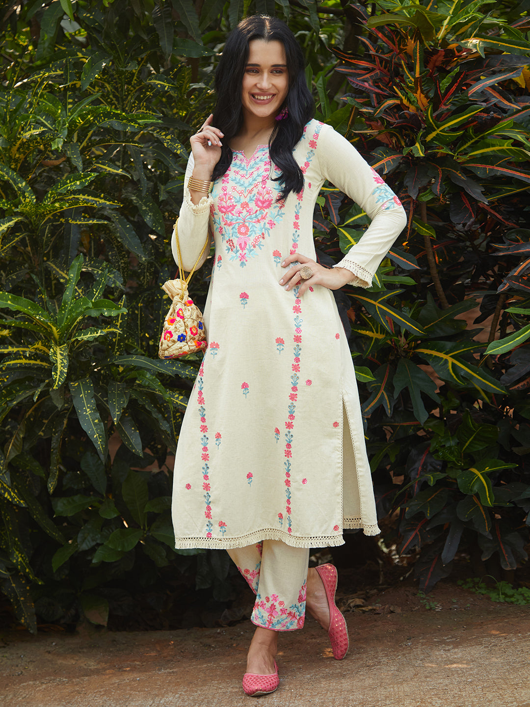 Floral Embroidered Straight Fit Kurta with Pant - Off White