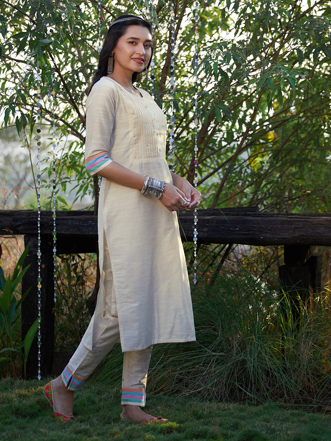 Solid Colorblocked Straight Kurta with Pant - Off White