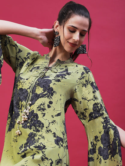 Abstract Printed Embroidered Shell Embellished Bell Sleeves Kurta With Pants - Lime Green