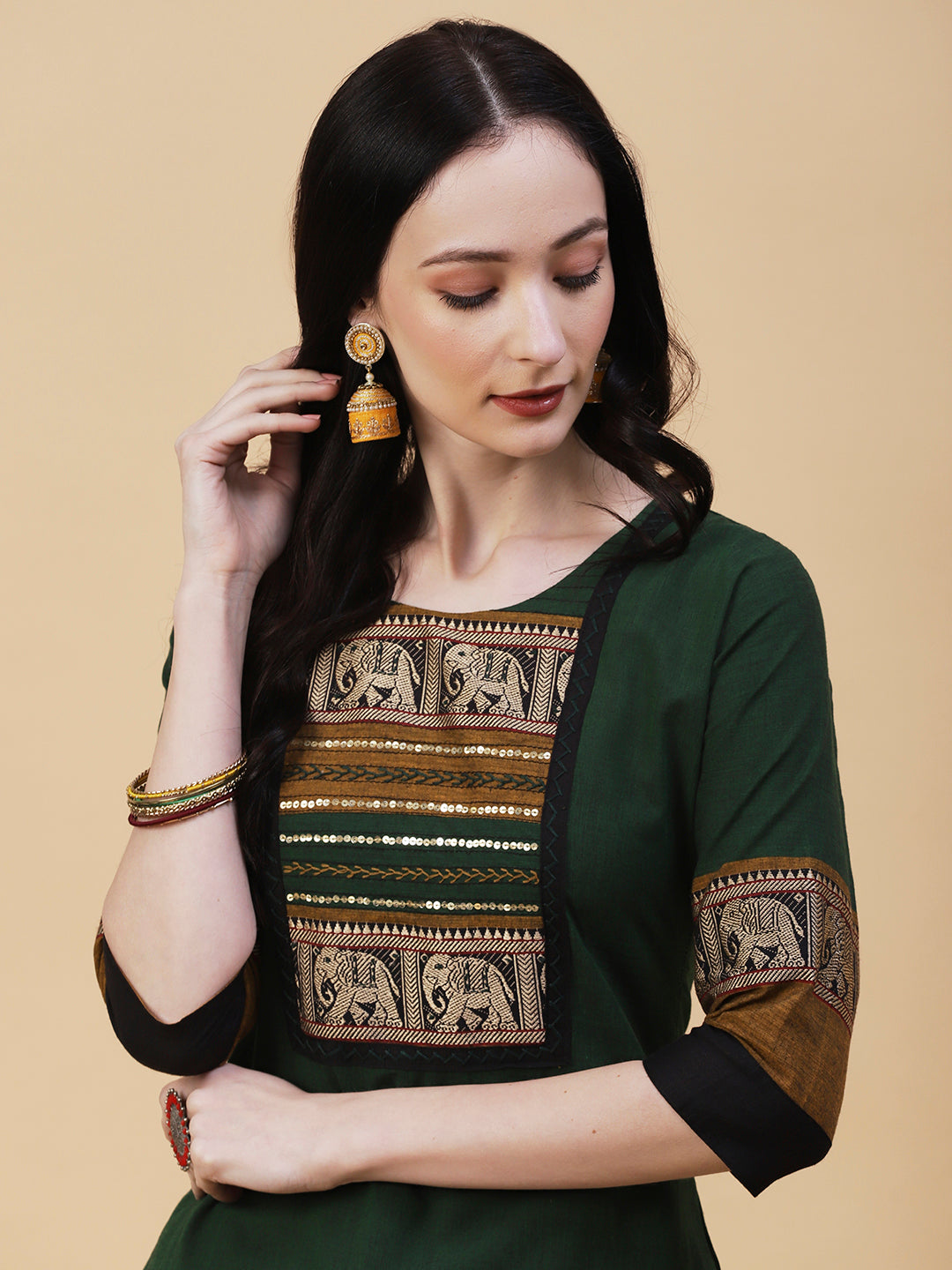 Solid Textured Resham & Sequins Embroidered Kurta - Green