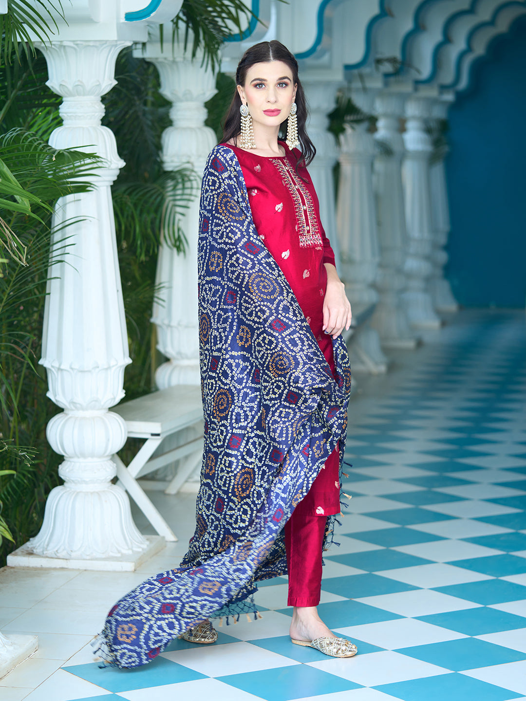 Solid Mirror & Sequins Embroidered Kurta With Pants & Bandhani Dupatta - Red