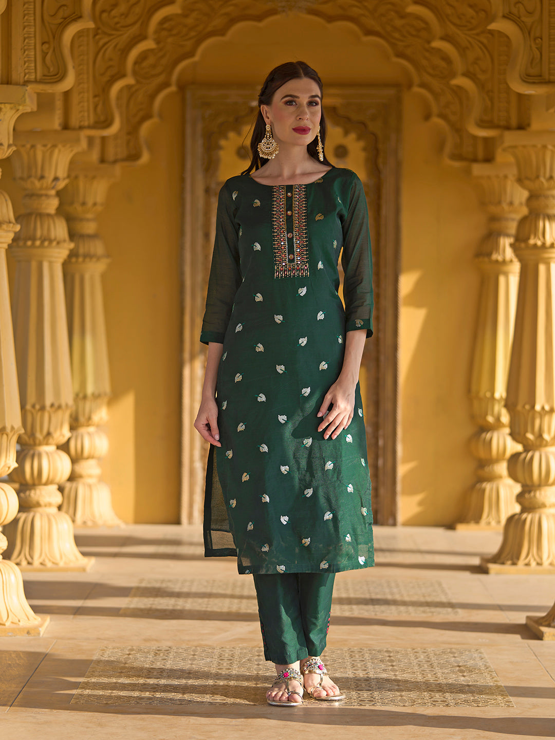 Solid Mirror & Sequins Embroidered Kurta With Pants & Bandhani Dupatta - Green