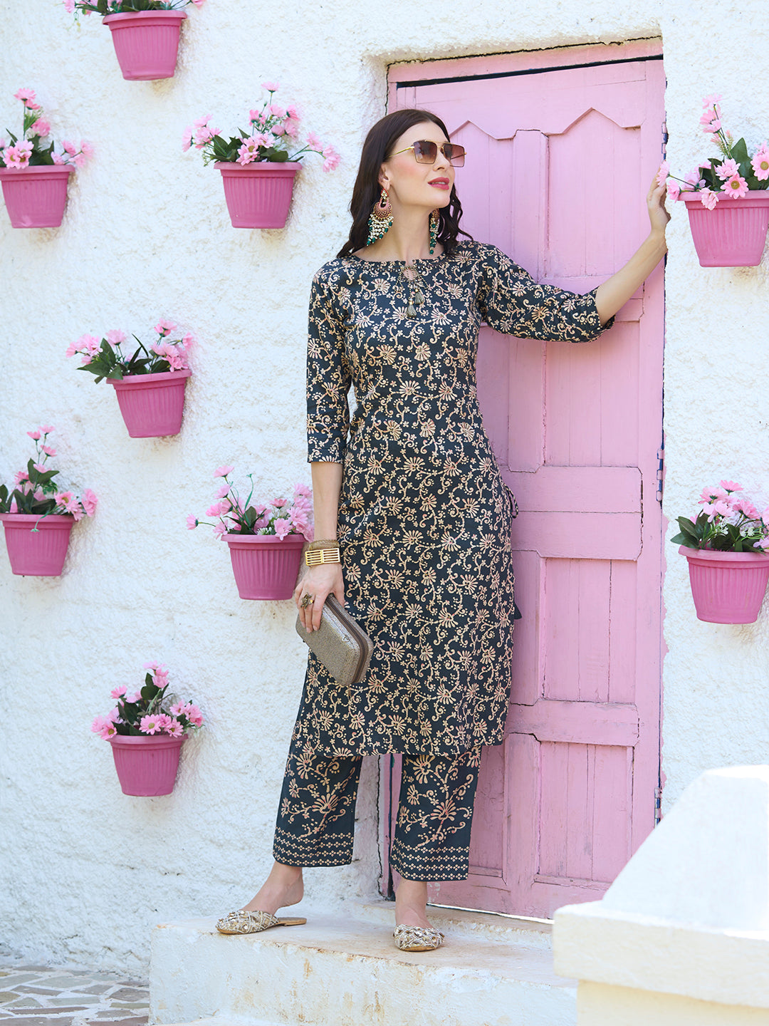 Floral Printed Mirror Embroidered Kurta With Floral Pants - Charcoal