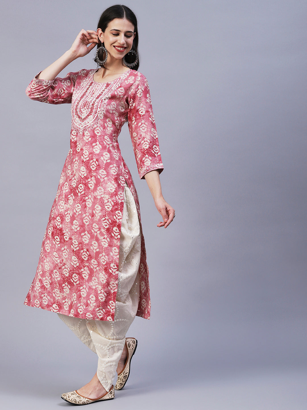 Textured Batik Printed Mirror & Resham Embroidered Kurta - Pink