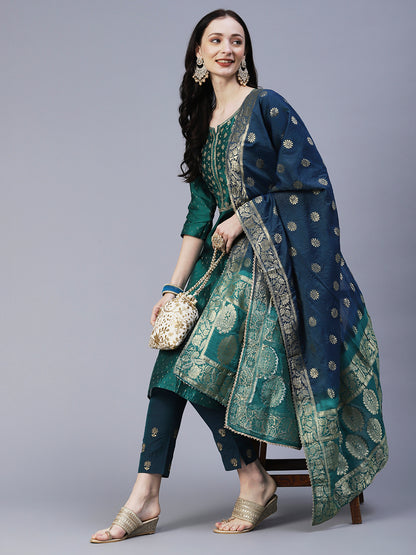 Solid Zari Jacquard Sequins & Zari Embroidered Kurta With Zari Jacquard Dupatta - Green