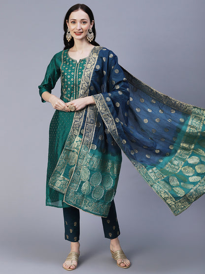 Solid Zari Jacquard Sequins & Zari Embroidered Kurta With Zari Jacquard Dupatta - Green