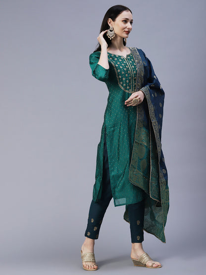 Solid Zari Jacquard Sequins & Zari Embroidered Kurta With Zari Jacquard Dupatta - Green