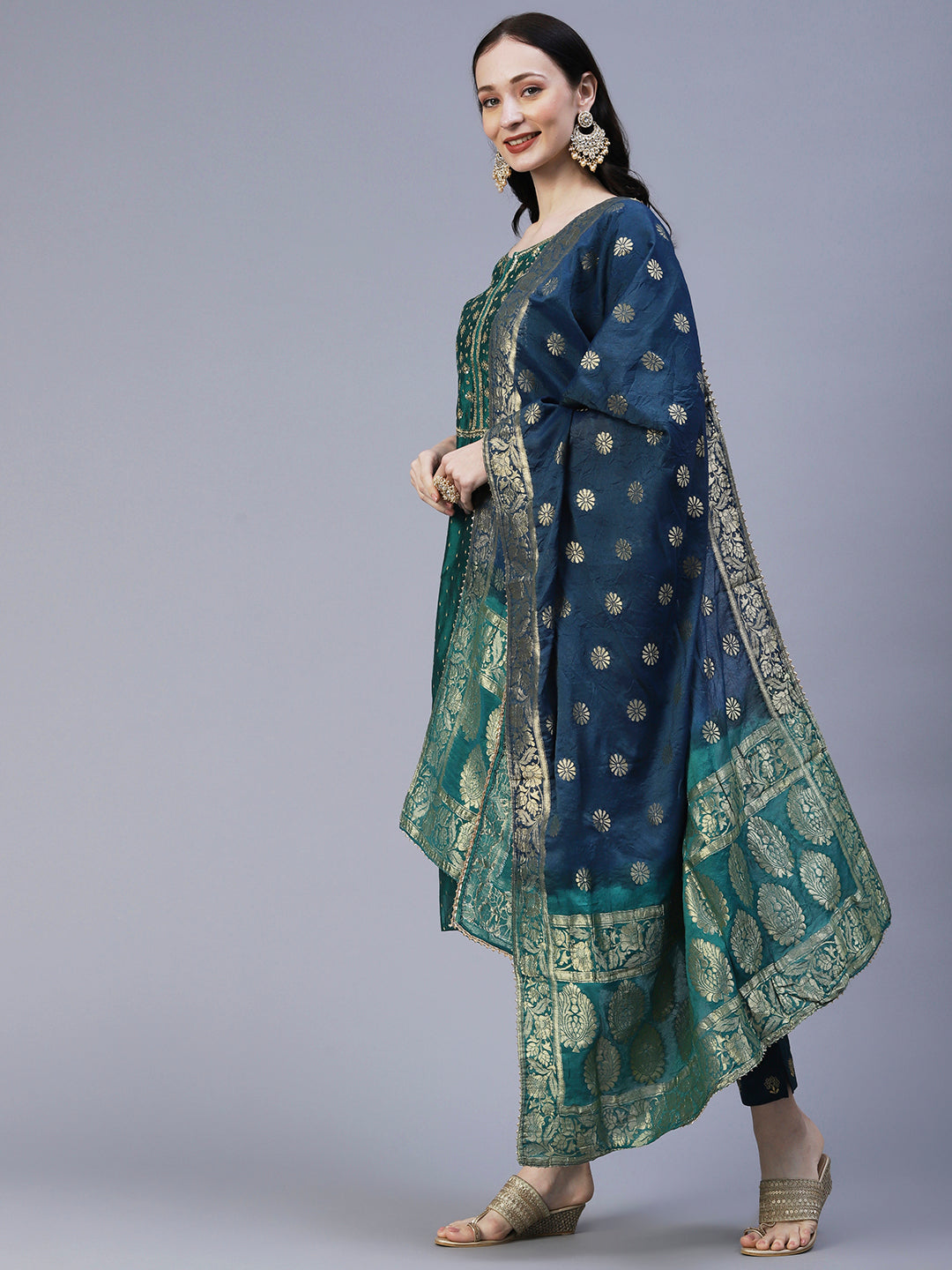 Solid Zari Jacquard Sequins & Zari Embroidered Kurta With Zari Jacquard Dupatta - Green