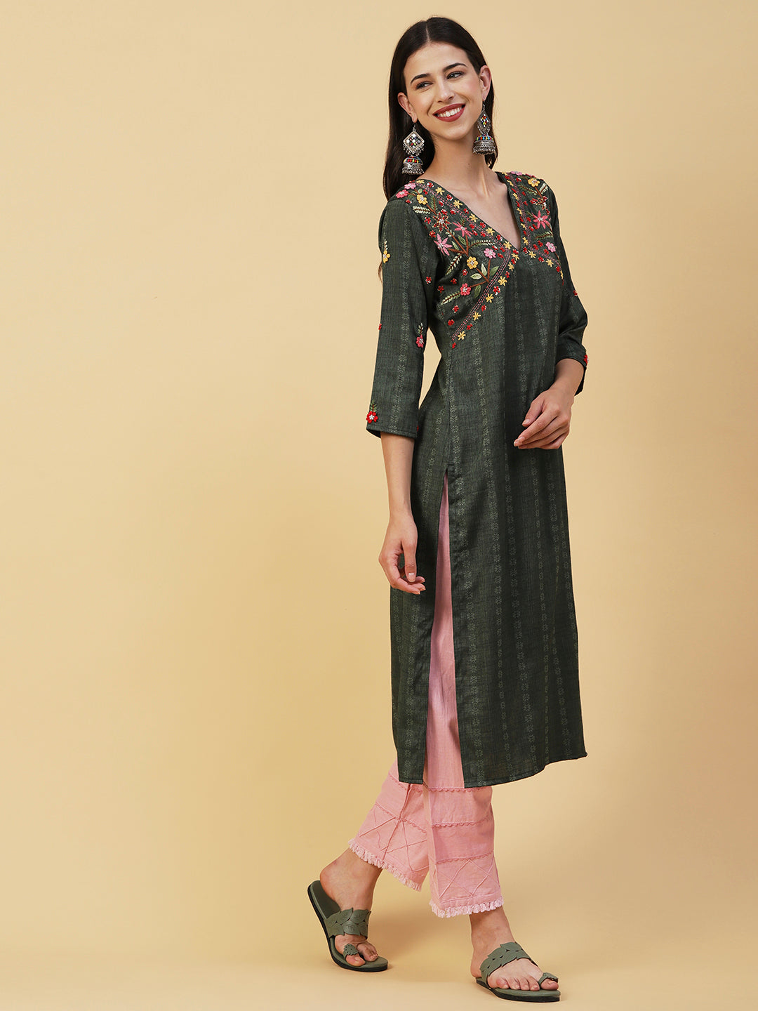 Woven Self Design Resham & sequins Embroidered Kurta - Dark Green