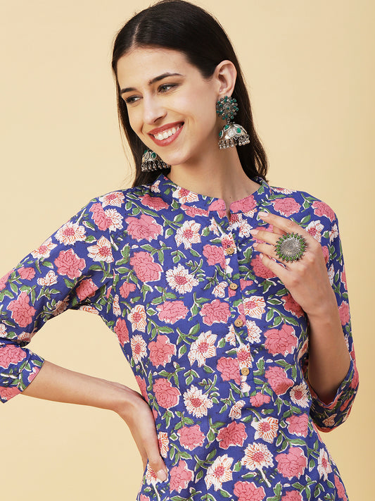 Floral Block Printed Wooden Buttoned Kurta - Blue